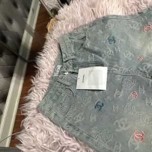 Chanel jeans size 28 waist and 42 hip straight leg pink logo